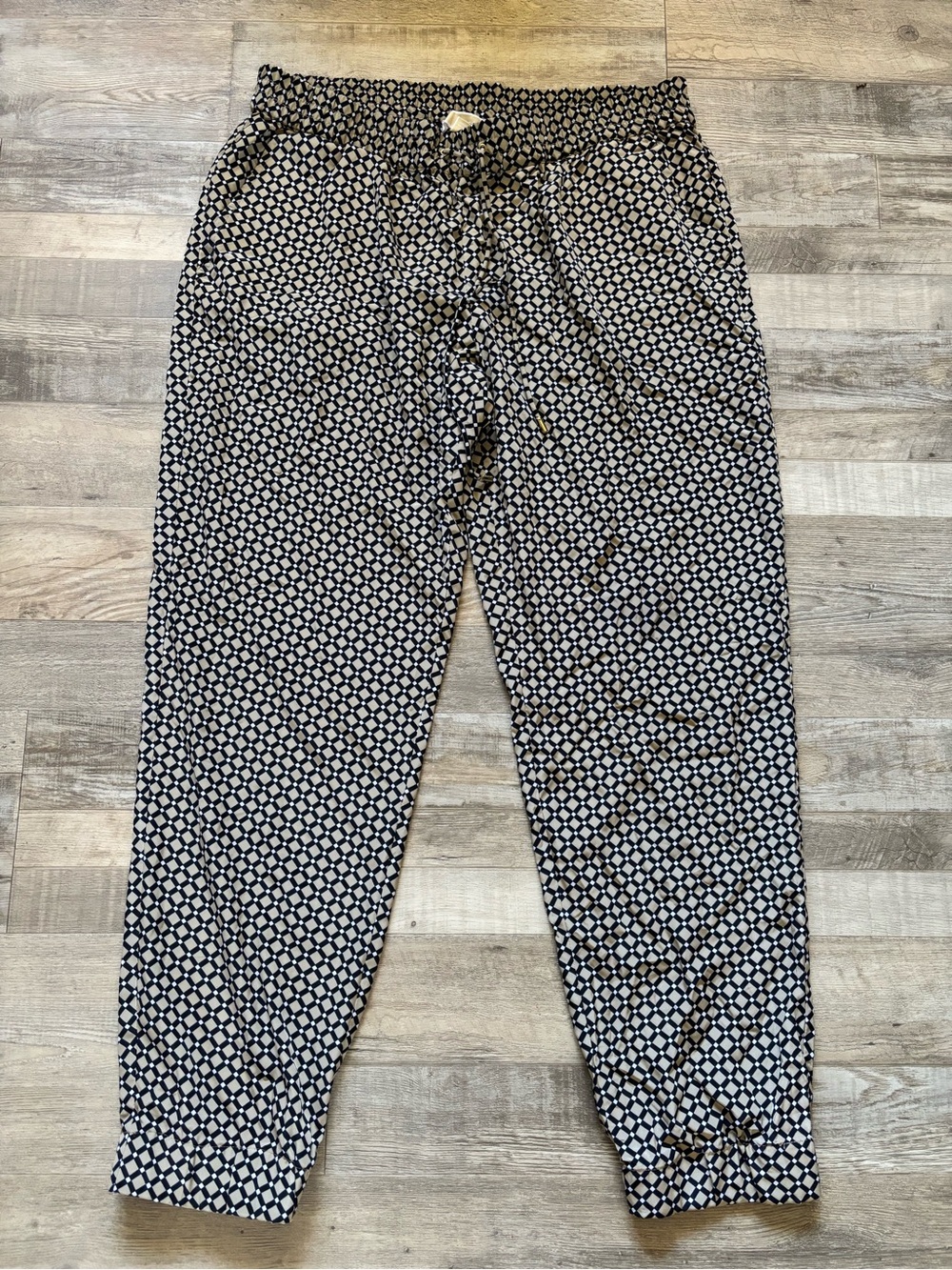 Michael Kors women Tan & Black Geometric Print Pants